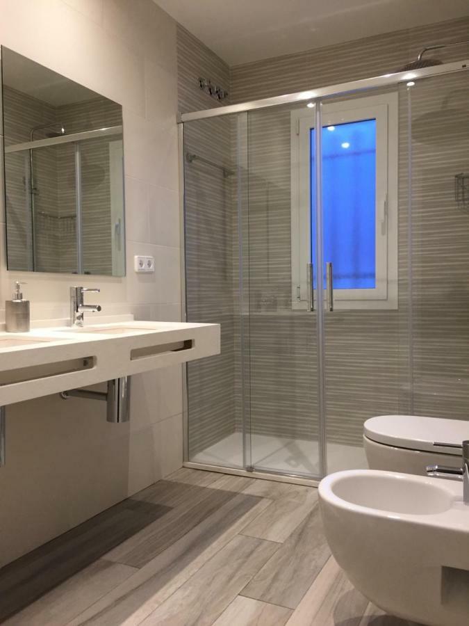 Penthouse Asuncion Feria Apartment Seville Luaran gambar